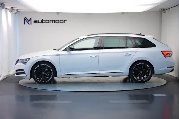 SKODA Superb Combi 2.0 TSI SportLine Light 4x4 DSG *CH-Fahrzeug* *AHK*