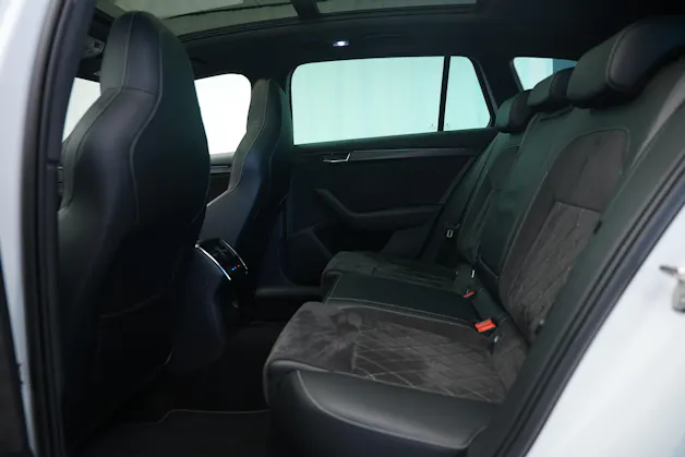 SKODA Superb Combi 2.0 TSI SportLine Light 4x4 DSG *CH-Fahrzeug* *AHK*