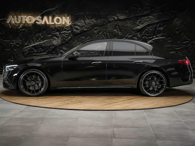 MERCEDES-BENZ E 220 d 4Matic AMG Line 9G-Tronic *Superscreen*Werksgarantie*Sitzlüftung*21" Felgen*