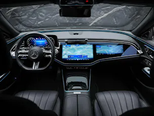 MERCEDES-BENZ E 220 d 4Matic AMG Line 9G-Tronic *Superscreen*Werksgarantie*Sitzlüftung*21" Felgen*