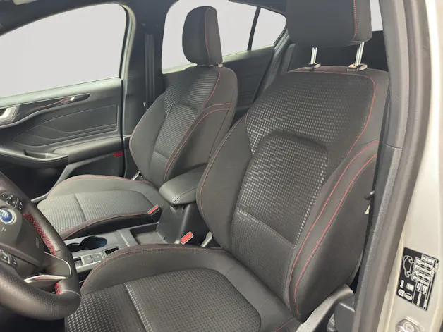 FORD Focus 1.5 TDCi EcoBlue ST-Line Automatic