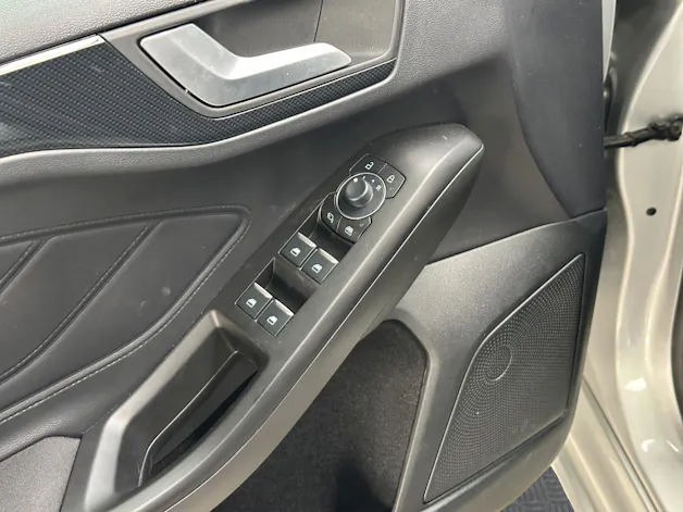 FORD Focus 1.5 TDCi EcoBlue ST-Line Automatic