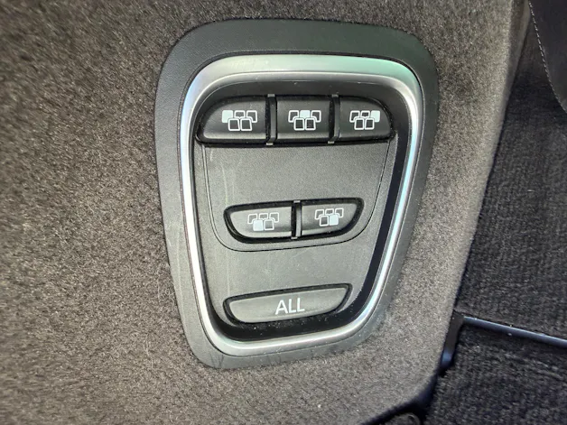 RENAULT Espace 1.8 TCe Initiale EDC