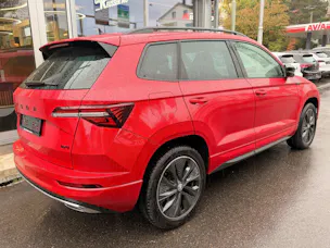 SKODA Karoq Sportline 4x4 *** PANORAMADACH & ANHÄNGERKUPPLUNG ***