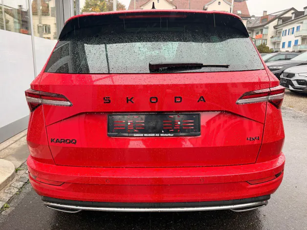 SKODA Karoq Sportline 4x4 *** PANORAMADACH & ANHÄNGERKUPPLUNG ***