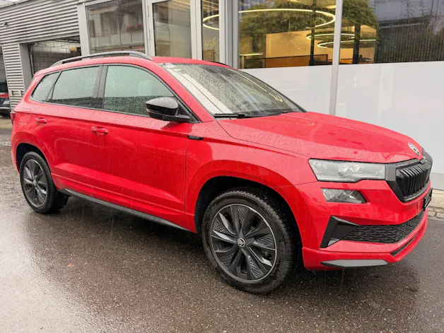 SKODA Karoq Sportline 4x4 *** PANORAMADACH & ANHÄNGERKUPPLUNG ***