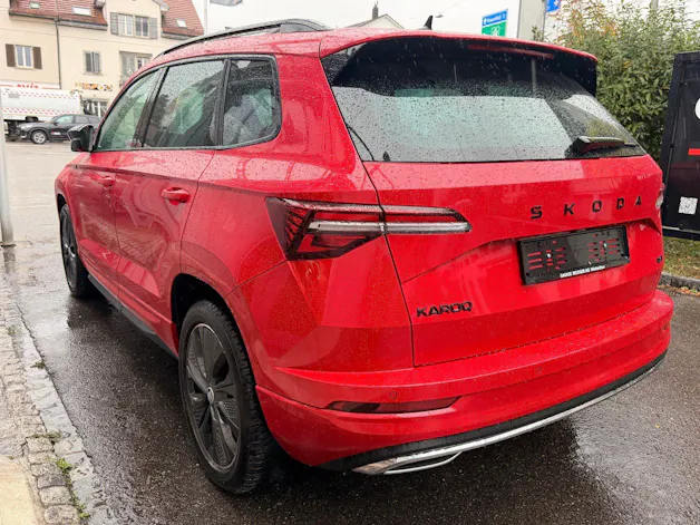 SKODA Karoq Sportline 4x4 *** PANORAMADACH & ANHÄNGERKUPPLUNG ***