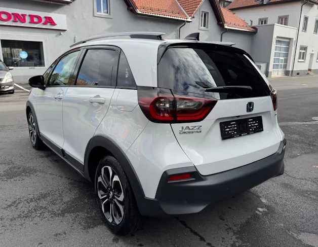 HONDA Jazz 1.5i-MMD Crosstar Executive E-CVT