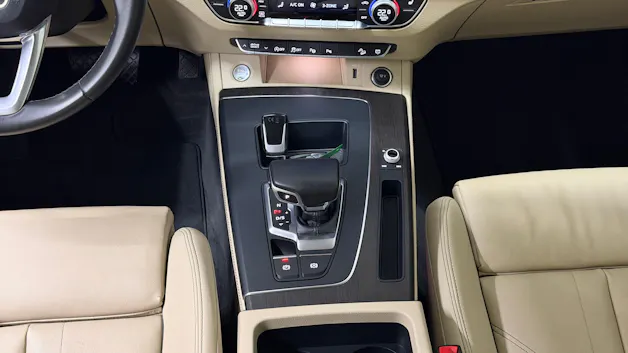 AUDI Q5 40 TDI Black Edition quattro S-tronic