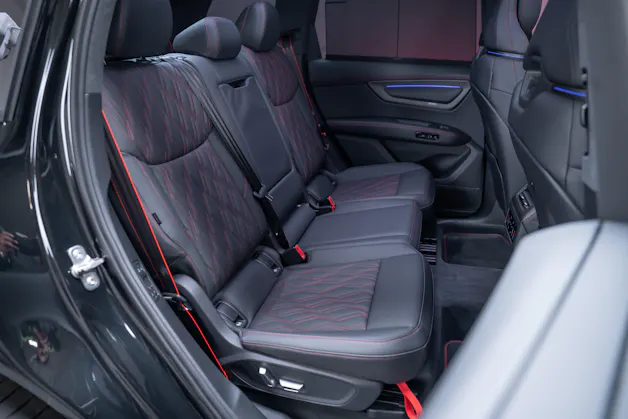 AUDI Q7 SUV TDI quattro 220 kW S Line / 7Sitzer / Panorama-Schiebedach / 360°Kamera