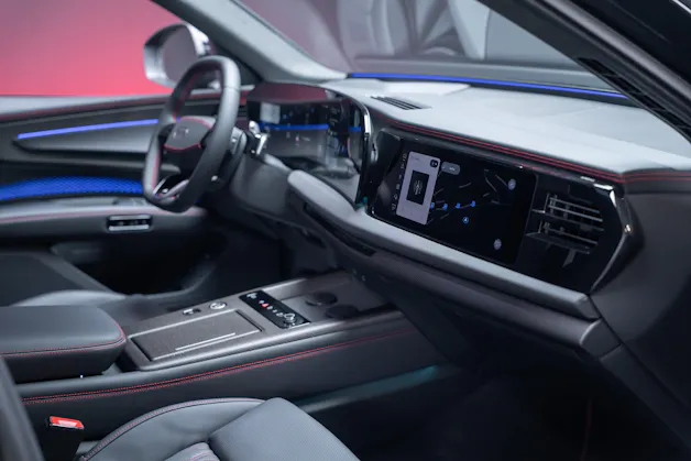 AUDI Q7 SUV TDI quattro 220 kW S Line / 7Sitzer / Panorama-Schiebedach / 360°Kamera