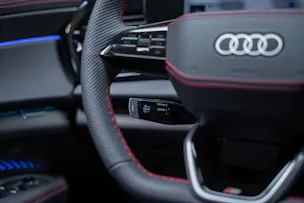 AUDI Q7 SUV TDI quattro 220 kW S Line / 7Sitzer / Panorama-Schiebedach / 360°Kamera