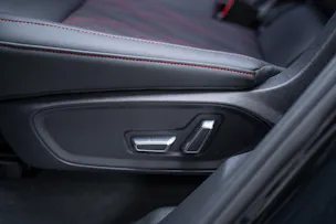 AUDI Q7 SUV TDI quattro 220 kW S Line / 7Sitzer / Panorama-Schiebedach / 360°Kamera