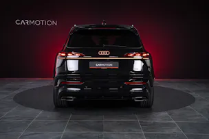 AUDI Q7 SUV TDI quattro 220 kW S Line / 7Sitzer / Panorama-Schiebedach / 360°Kamera