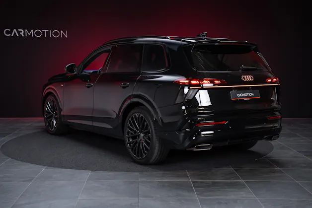AUDI Q7 SUV TDI quattro 220 kW S Line / 7Sitzer / Panorama-Schiebedach / 360°Kamera