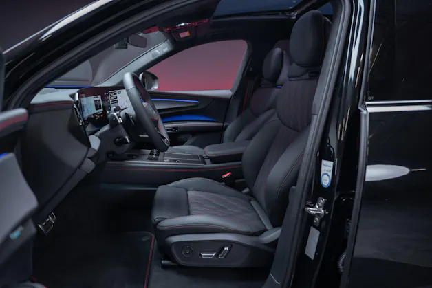 AUDI Q7 SUV TDI quattro 220 kW S Line / 7Sitzer / Panorama-Schiebedach / 360°Kamera