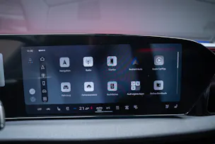 AUDI Q7 SUV TDI quattro 220 kW S Line / 7Sitzer / Panorama-Schiebedach / 360°Kamera