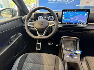 VW T-Roc 1.5 eTSi mHEV R-Line DSG-Automat