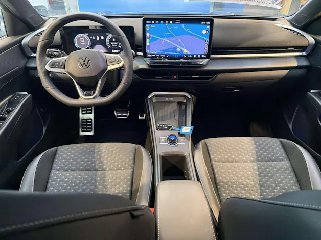 VW T-Roc 1.5 eTSi mHEV R-Line DSG-Automat