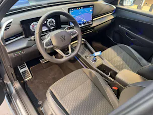 VW T-Roc 1.5 eTSi mHEV R-Line DSG-Automat