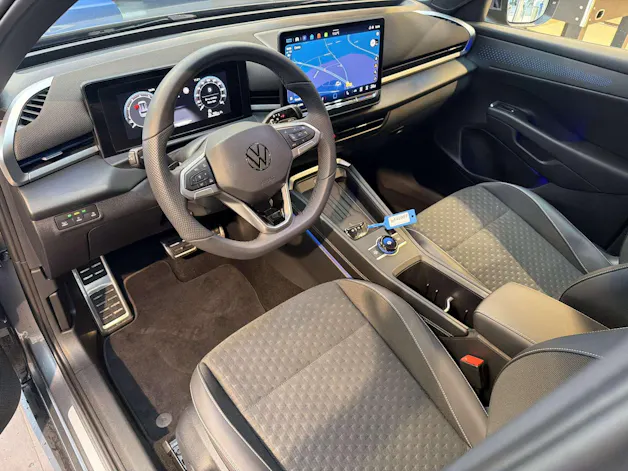 VW T-Roc 1.5 eTSi mHEV R-Line DSG-Automat