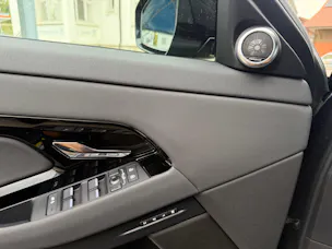 Land Rover Range Rover Evoque 1.5 T 270e Hoxton Edition