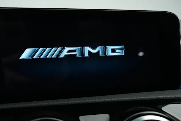 MERCEDES-BENZ A 45 S AMG 4Matic+ Speedshift *Akrapovic* *Aero-Paket* *CH-Fahrzeug*