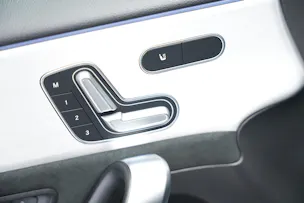 MERCEDES-BENZ A 45 S AMG 4Matic+ Speedshift *Akrapovic* *Aero-Paket* *CH-Fahrzeug*