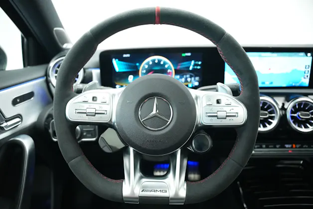 MERCEDES-BENZ A 45 S AMG 4Matic+ Speedshift *Akrapovic* *Aero-Paket* *CH-Fahrzeug*
