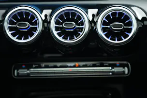 MERCEDES-BENZ A 45 S AMG 4Matic+ Speedshift *Akrapovic* *Aero-Paket* *CH-Fahrzeug*