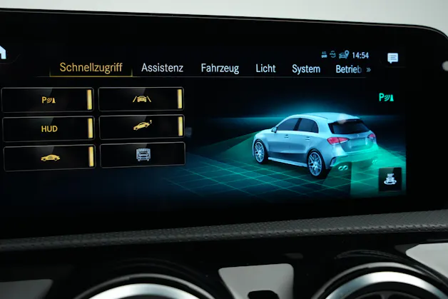 MERCEDES-BENZ A 45 S AMG 4Matic+ Speedshift *Akrapovic* *Aero-Paket* *CH-Fahrzeug*