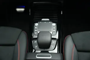 MERCEDES-BENZ A 45 S AMG 4Matic+ Speedshift *Akrapovic* *Aero-Paket* *CH-Fahrzeug*