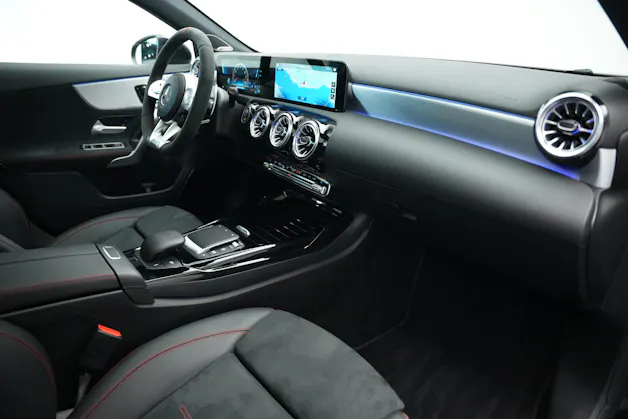 MERCEDES-BENZ A 45 S AMG 4Matic+ Speedshift *Akrapovic* *Aero-Paket* *CH-Fahrzeug*