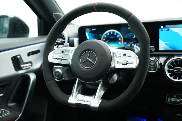 MERCEDES-BENZ A 45 S AMG 4Matic+ Speedshift *Akrapovic* *Aero-Paket* *CH-Fahrzeug*