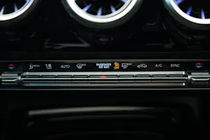MERCEDES-BENZ A 45 S AMG 4Matic+ Speedshift *Akrapovic* *Aero-Paket* *CH-Fahrzeug*
