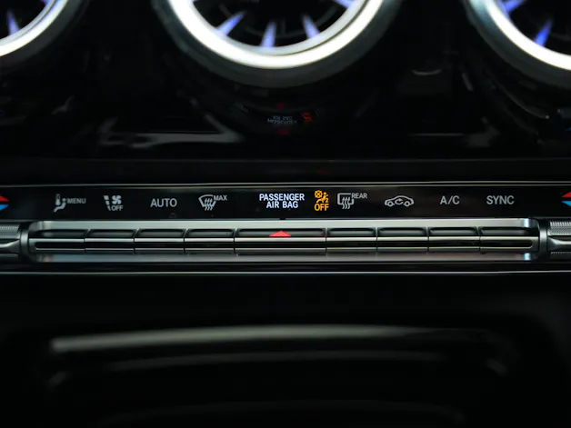 MERCEDES-BENZ A 45 S AMG 4Matic+ Speedshift *Akrapovic* *Aero-Paket* *CH-Fahrzeug*