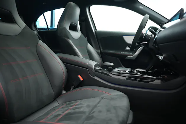 MERCEDES-BENZ A 45 S AMG 4Matic+ Speedshift *Akrapovic* *Aero-Paket* *CH-Fahrzeug*