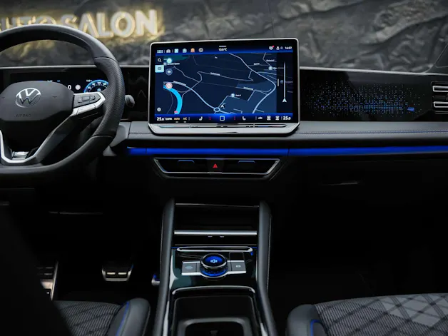 VW Tiguan 2.0 TDI SCR R-Line 4Motion DSG *Panorama*Massage*Lenkradheizung*360° Kamera*