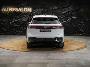 VW Tiguan 2.0 TDI SCR R-Line 4Motion DSG *Panorama*Massage*Lenkradheizung*360° Kamera*
