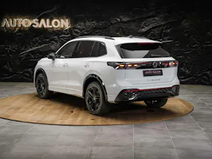VW Tiguan 2.0 TDI SCR R-Line 4Motion DSG *Panorama*Massage*Lenkradheizung*360° Kamera*