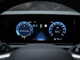 VW Tiguan 2.0 TDI SCR R-Line 4Motion DSG *Panorama*Massage*Lenkradheizung*360° Kamera*