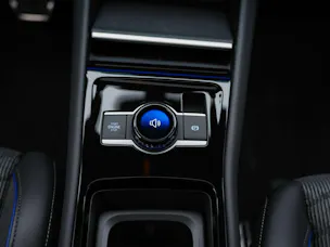 VW Tiguan 2.0 TDI SCR R-Line 4Motion DSG *Panorama*Massage*Lenkradheizung*360° Kamera*