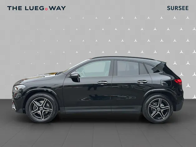 MERCEDES-BENZ GLA 180 7G-DCT