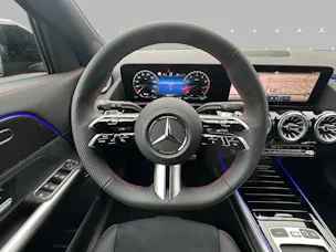 MERCEDES-BENZ GLA 180 7G-DCT