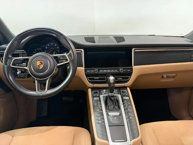 PORSCHE Macan PDK