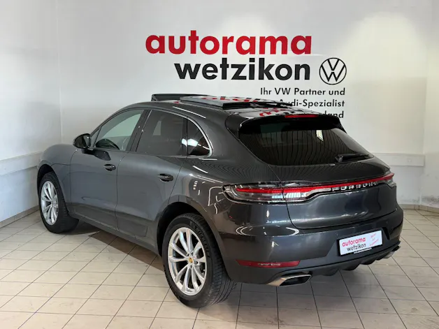 PORSCHE Macan PDK