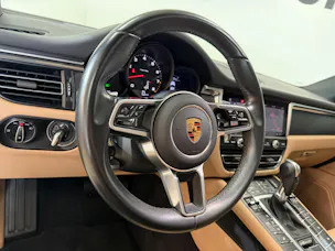 PORSCHE Macan PDK