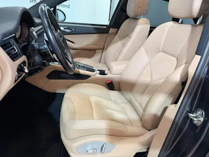 PORSCHE Macan PDK