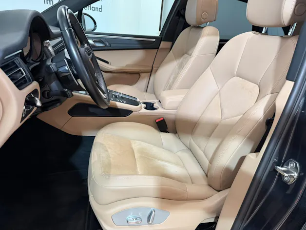 PORSCHE Macan PDK