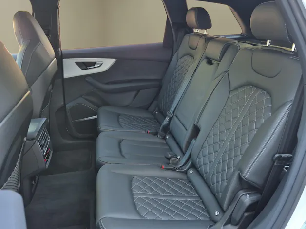 AUDI Q7 SUV TFSI quattro 250 kW S line tiptronic